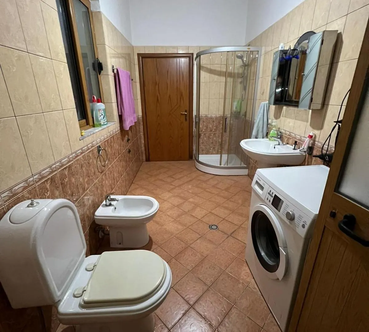 Karaj Apartments Tirana 0*,